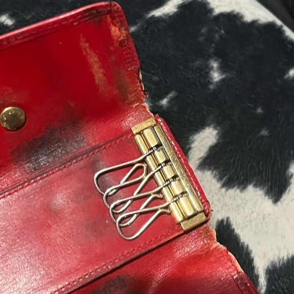 Louis Vuitton Red EPI Leather Four Key Holder CA1915 - Picture 10 of 16